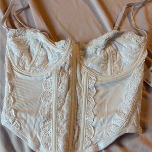 2/35$🍓⭐️ Ardene Cream Lace Bustier